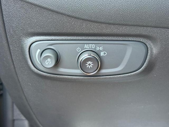 2023 Chevrolet Equinox Vehicle Photo in COLUMBIA, MO 65203-3903