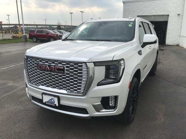 2024 GMC Yukon XL Vehicle Photo in GREEN BAY, WI 54303-3330