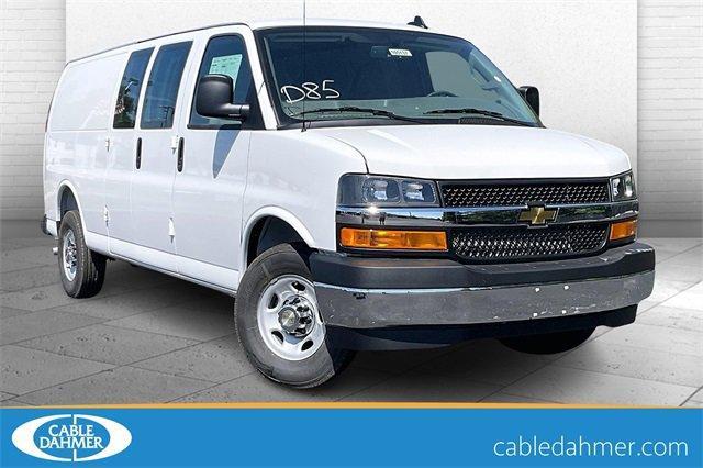 2025 Chevrolet Express Cargo Van Vehicle Photo in INDEPENDENCE, MO 64055-1314