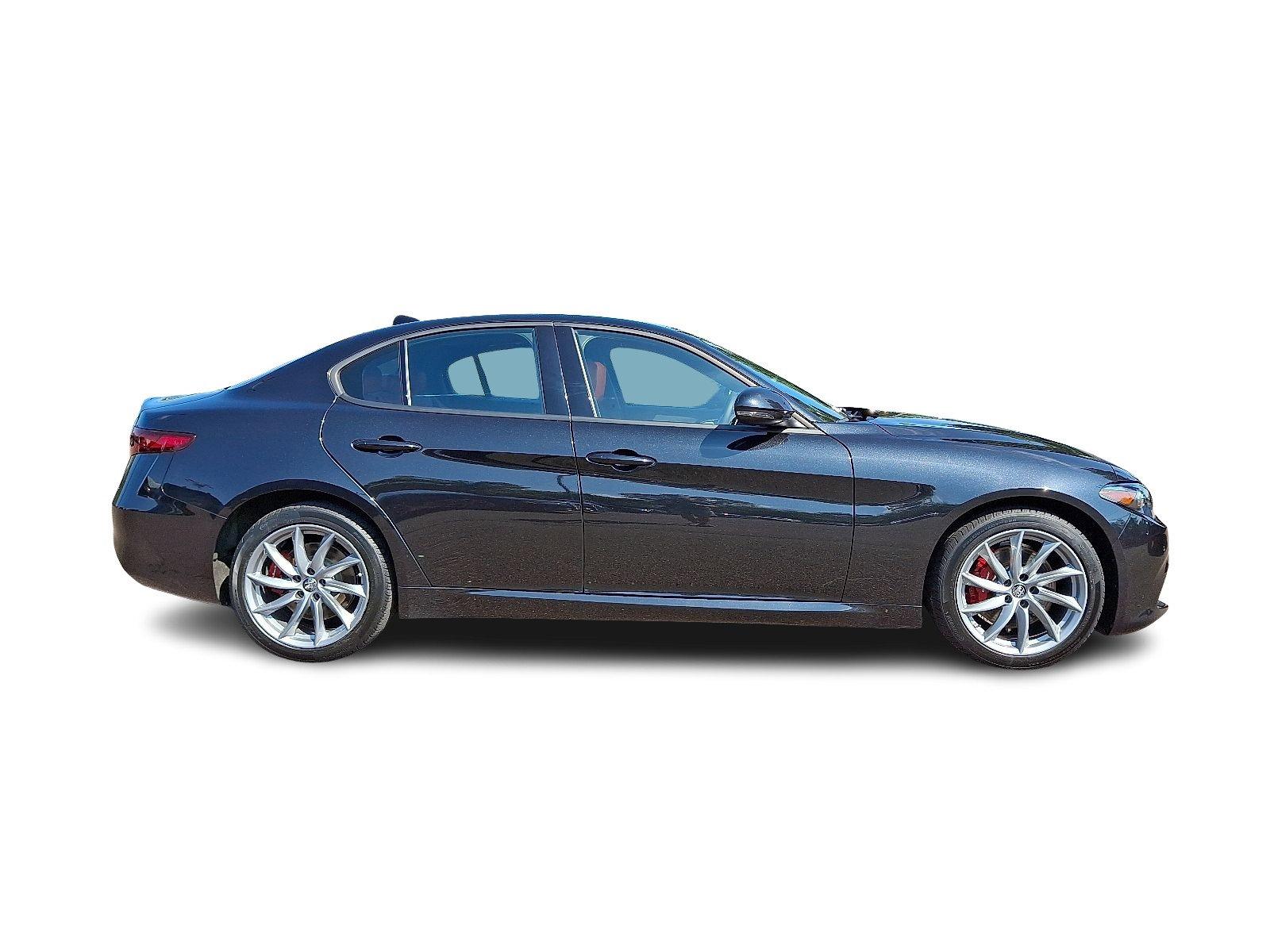 2022 Alfa Romeo Giulia Vehicle Photo in Willow Grove, PA 19090