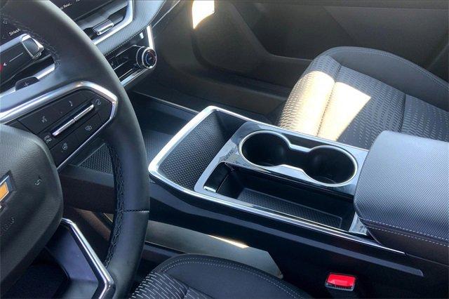 2025 Chevrolet Equinox Vehicle Photo in TOPEKA, KS 66609-0000