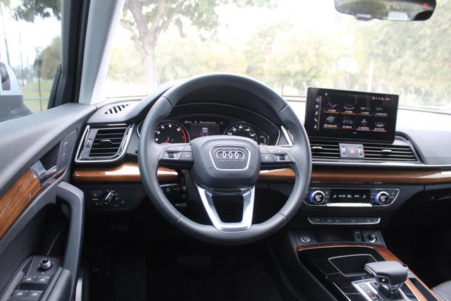 2024 Audi Q5 Vehicle Photo in HOUSTON, TX 77090