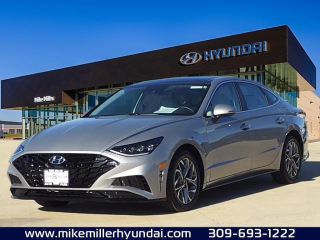 2023 Hyundai SONATA Vehicle Photo in Peoria, IL 61615