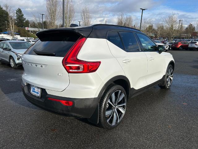 2022 Volvo XC40 Ultimate photo 5