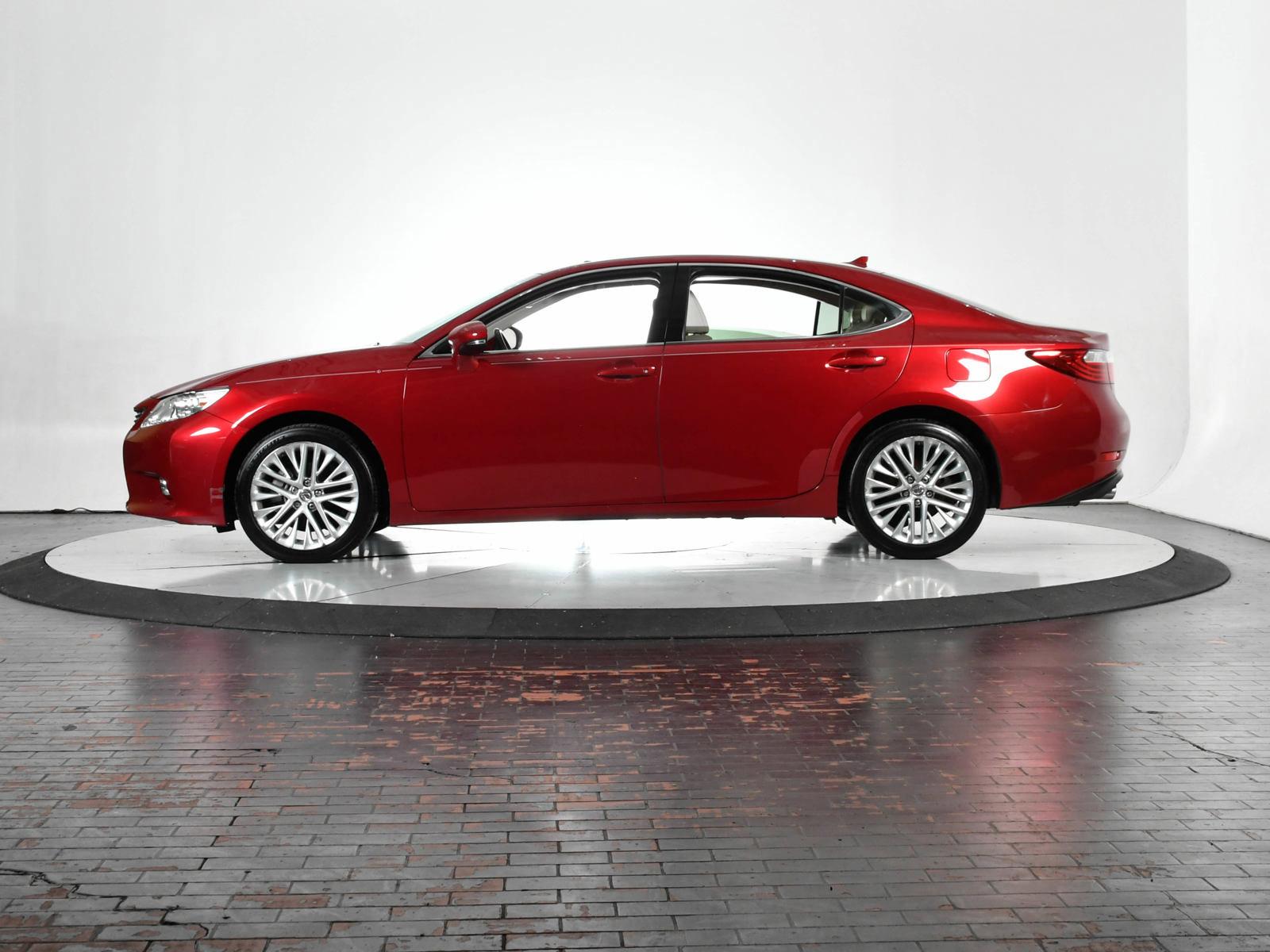 2014 Lexus ES 350 Vehicle Photo in DALLAS, TX 75235