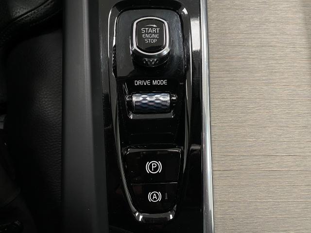 2020 Volvo XC60 Vehicle Photo in Appleton, WI 54913