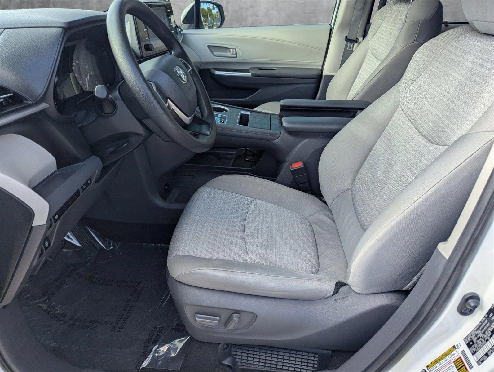 2021 Toyota Sienna Vehicle Photo in Davie, FL 33331