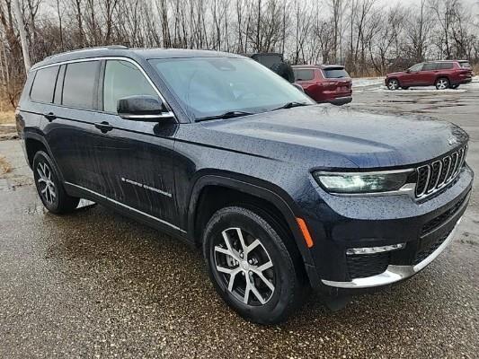 2023 Jeep Grand Cherokee L Vehicle Photo in NEENAH, WI 54956-2243