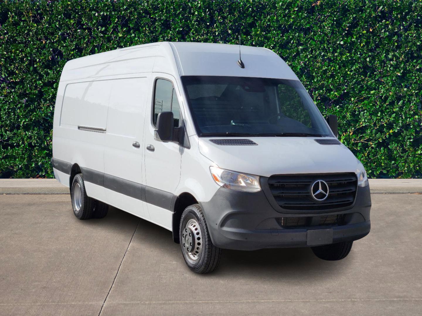 2024 Mercedes-Benz Sprinter Cargo Van Vehicle Photo in HOUSTON, TX 77079