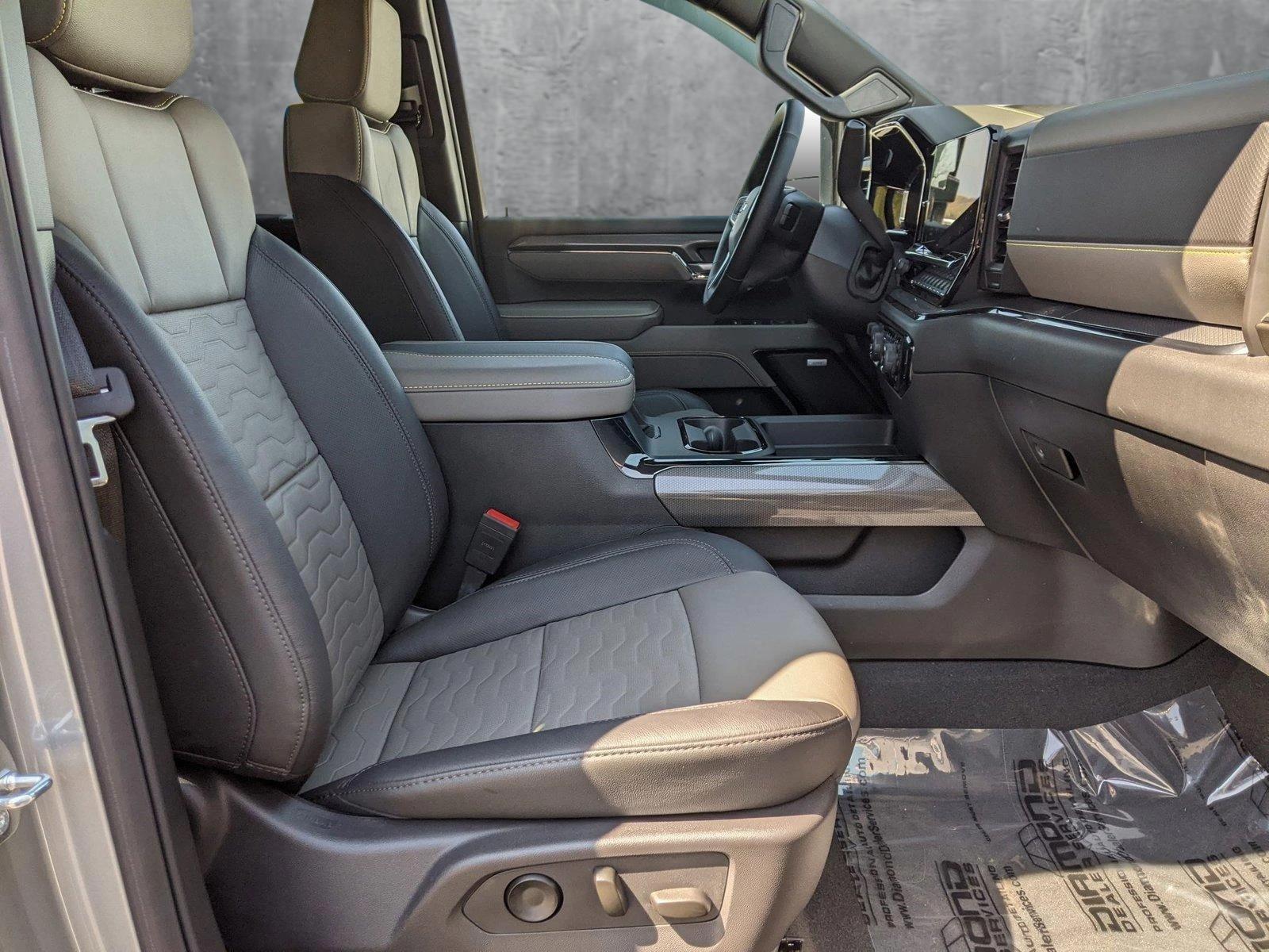 2024 Chevrolet Silverado 2500 HD Vehicle Photo in TIMONIUM, MD 21093-2300
