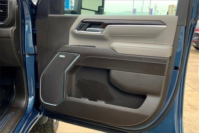 2024 GMC Sierra 3500 HD Vehicle Photo in TOPEKA, KS 66609-0000