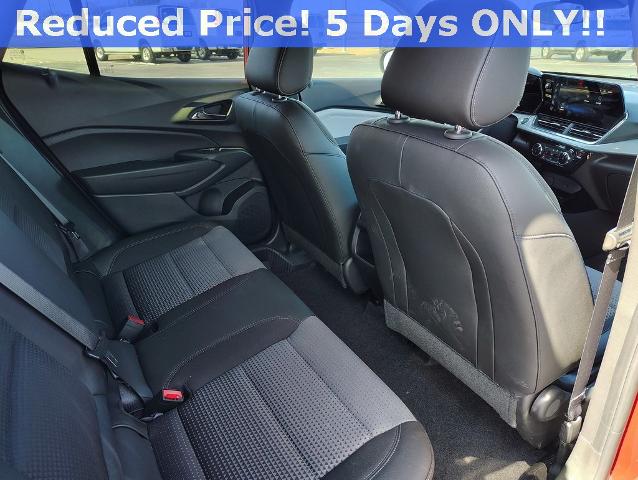 2025 Chevrolet Trax Vehicle Photo in GREEN BAY, WI 54304-5303