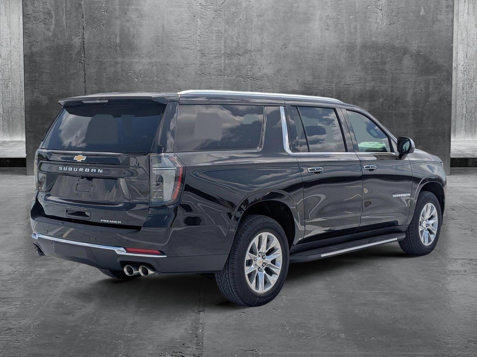 2025 Chevrolet Suburban Vehicle Photo in PEMBROKE PINES, FL 33024-6534