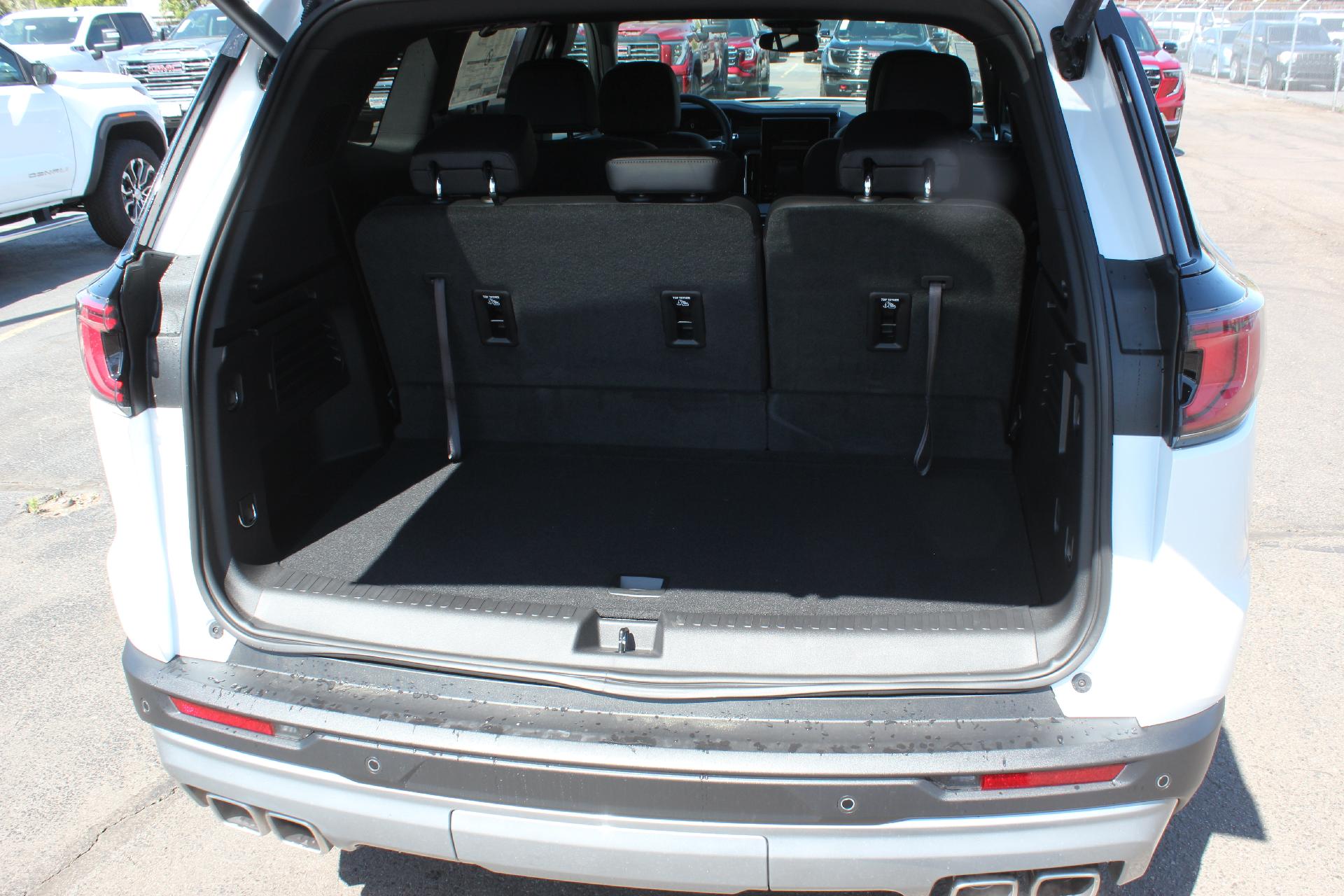 2025 GMC Acadia Vehicle Photo in AURORA, CO 80012-4011