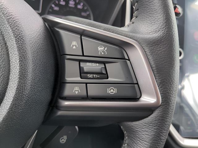 2025 Subaru Ascent Vehicle Photo in Green Bay, WI 54304