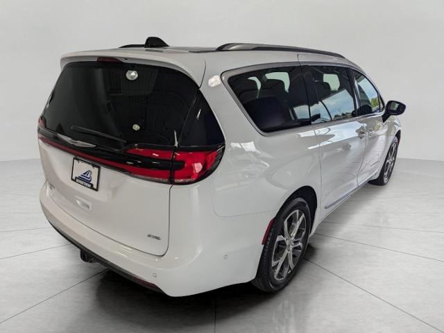 2025 Chrysler Pacifica Vehicle Photo in Oshkosh, WI 54901