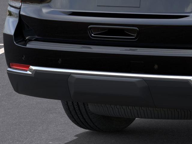 2025 Chevrolet Suburban Vehicle Photo in Roslyn, NY 11576