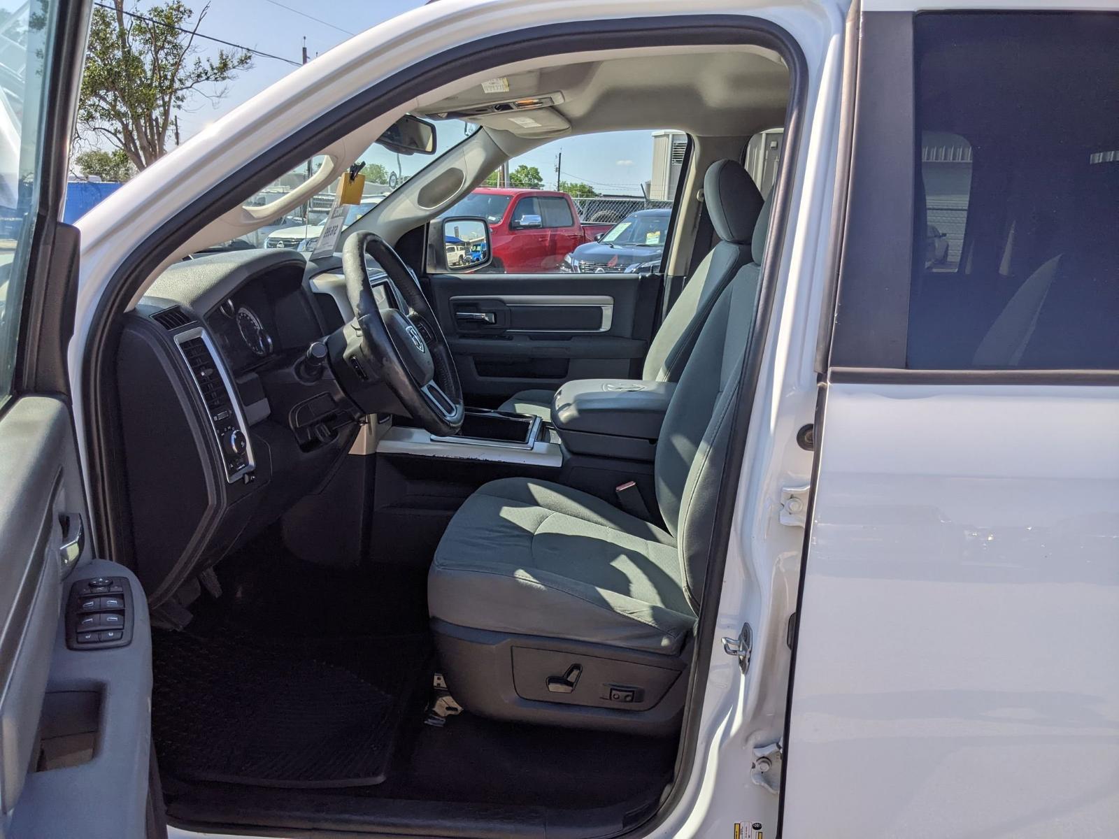 2014 Ram 1500 Vehicle Photo in Seguin, TX 78155