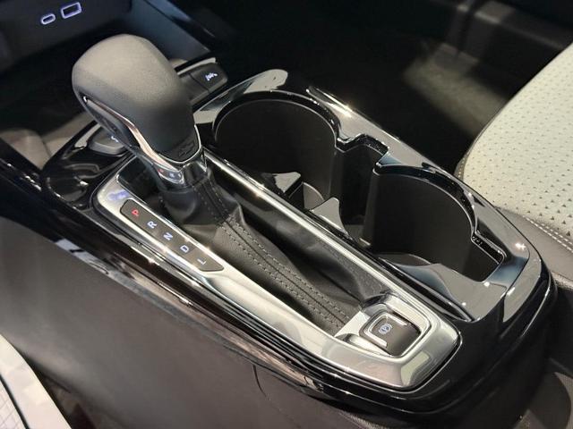 2025 Chevrolet Trax Vehicle Photo in COLUMBIA, MO 65203-3903