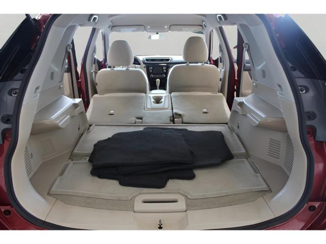 2015 Nissan Rogue Vehicle Photo in Green Bay, WI 54304