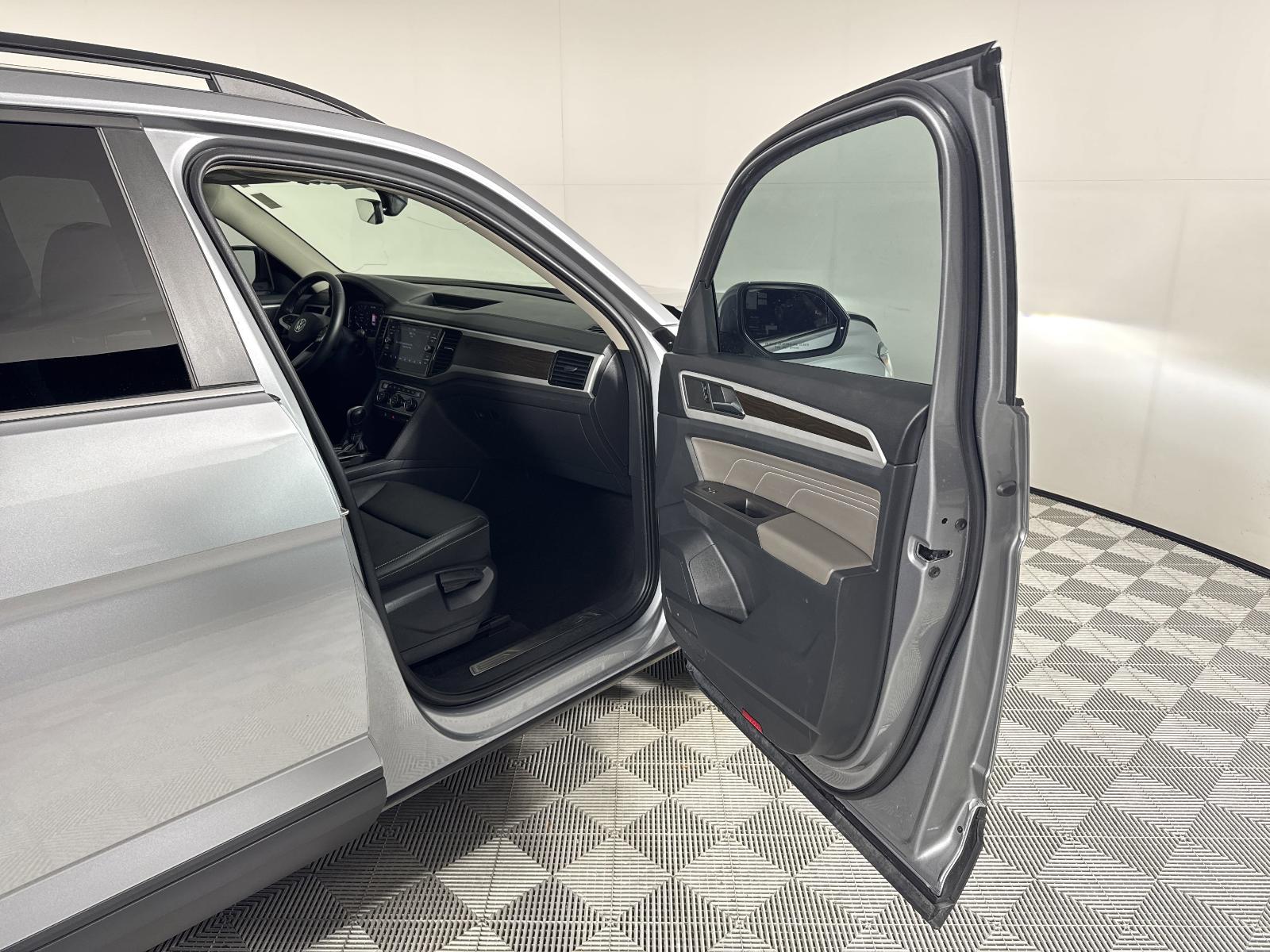 2023 Volkswagen Atlas Vehicle Photo in Georgetown, TX 78626