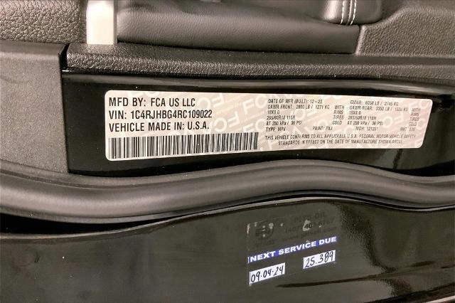 2024 Jeep Grand Cherokee Vehicle Photo in Kansas City, MO 64114