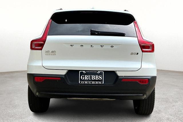 2025 Volvo XC40 Vehicle Photo in Houston, TX 77007