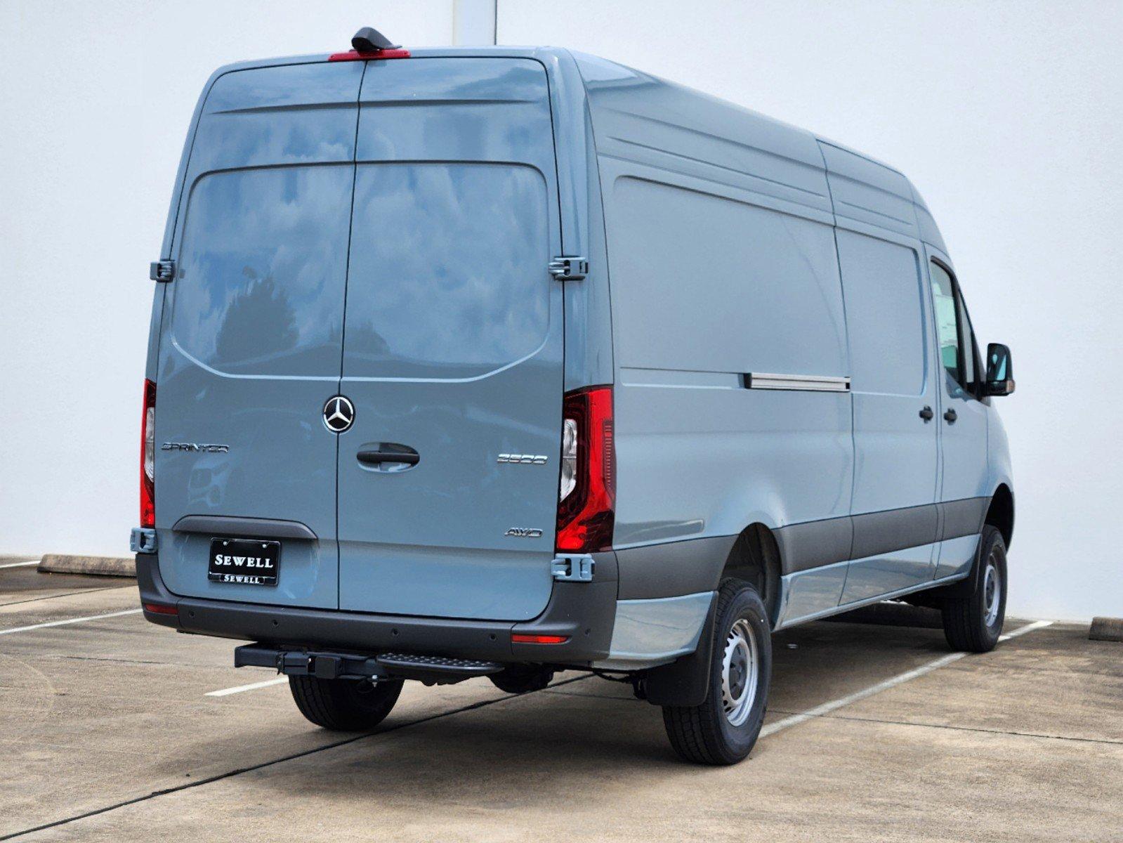 2024 Mercedes-Benz Sprinter Cargo Van Vehicle Photo in HOUSTON, TX 77079