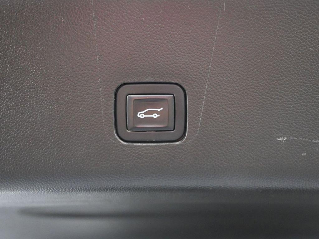 2018 Chevrolet Traverse Vehicle Photo in Marion, IA 52302