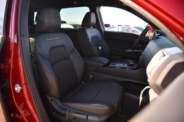 2025 Nissan Pathfinder Vehicle Photo in Ballwin, MO 63011