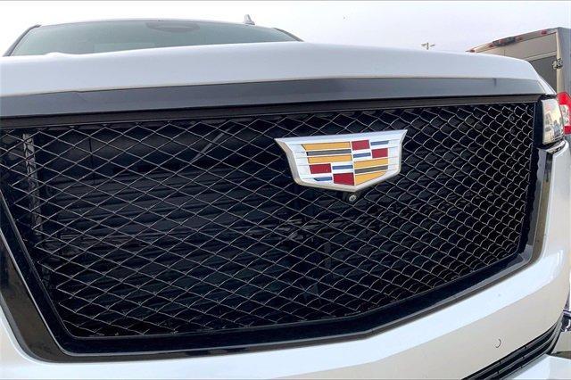 2021 Cadillac Escalade Vehicle Photo in TOPEKA, KS 66609-0000