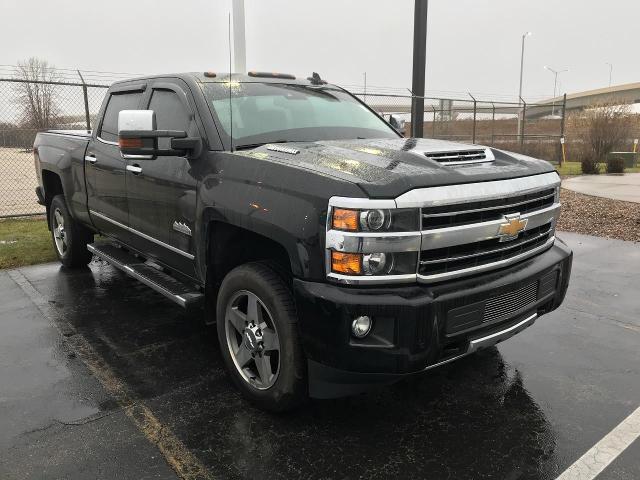 2019 Chevrolet Silverado 2500HD Vehicle Photo in GREEN BAY, WI 54303-3330