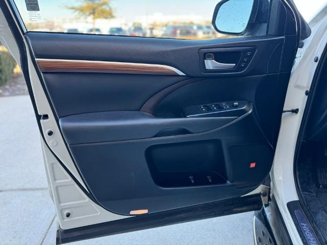 2019 Toyota Highlander Vehicle Photo in San Antonio, TX 78230