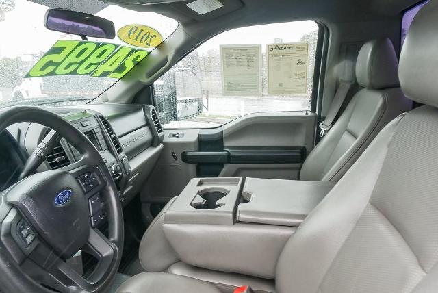 2019 Ford Super Duty F-350 SRW Vehicle Photo in VENTURA, CA 93003-8585