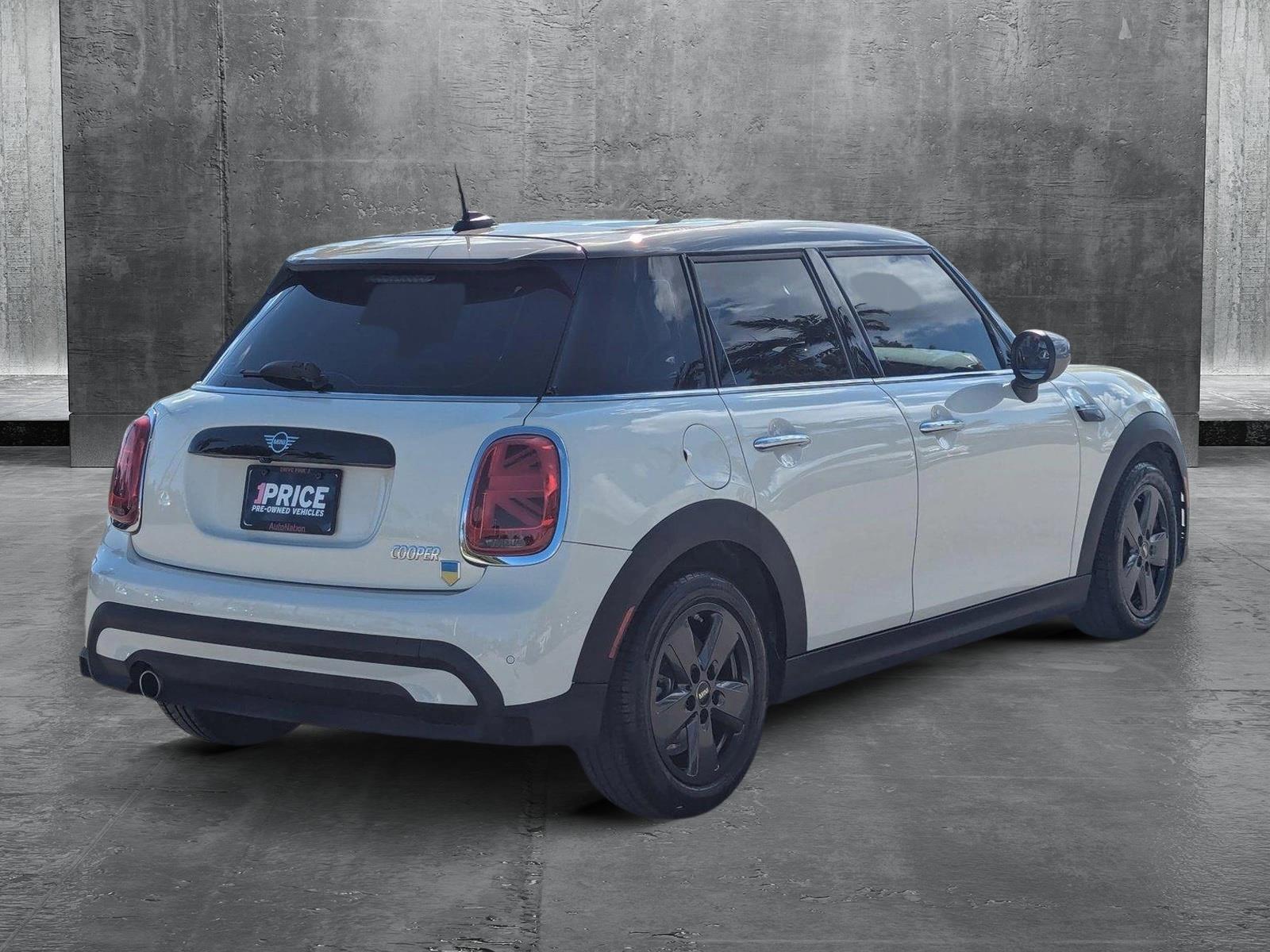 2022 MINI Cooper Hardtop 4 Door Vehicle Photo in Delray Beach, FL 33444