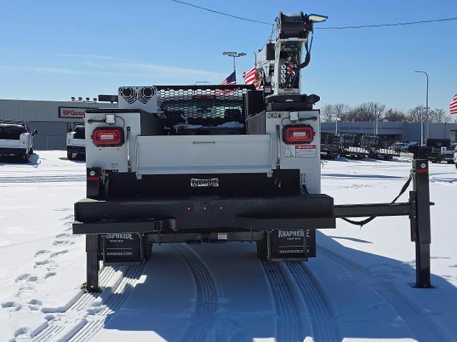 2024 Chevrolet Silverado Chassis Cab Vehicle Photo in INDEPENDENCE, MO 64055-1314