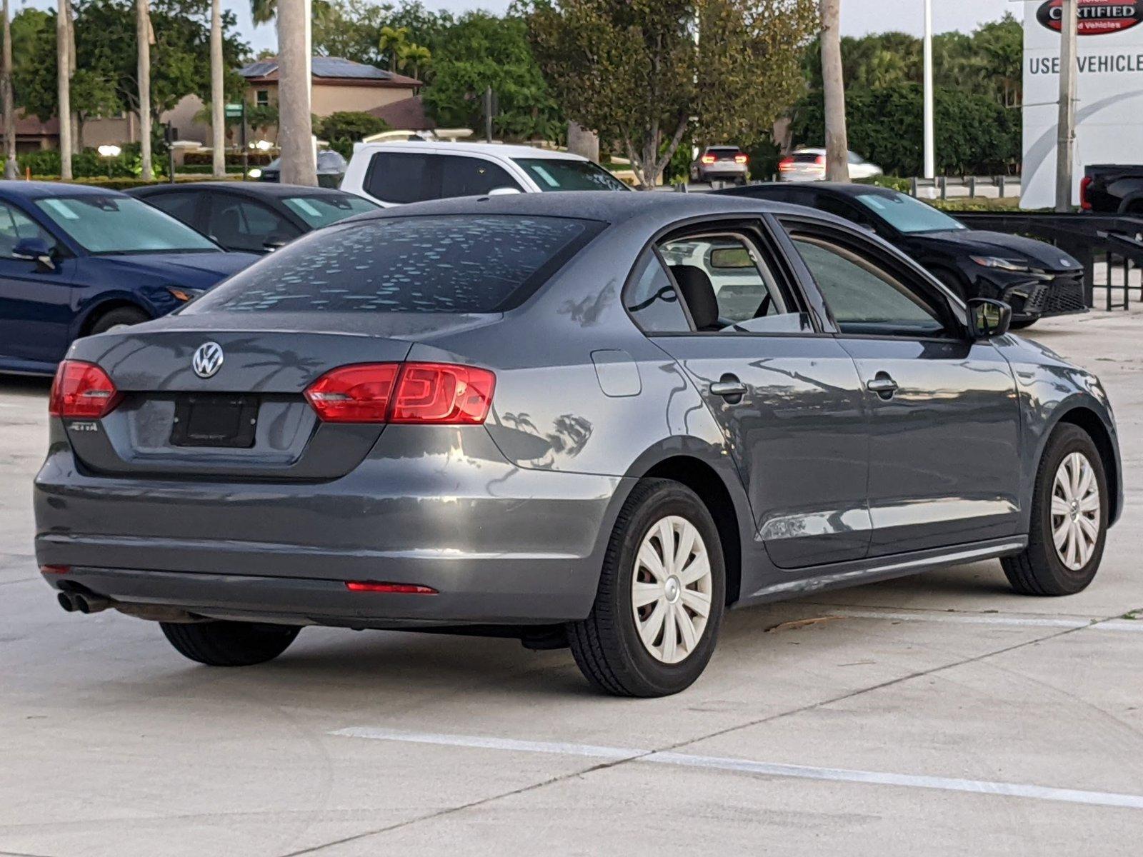 2013 Volkswagen Jetta Sedan Vehicle Photo in Davie, FL 33331