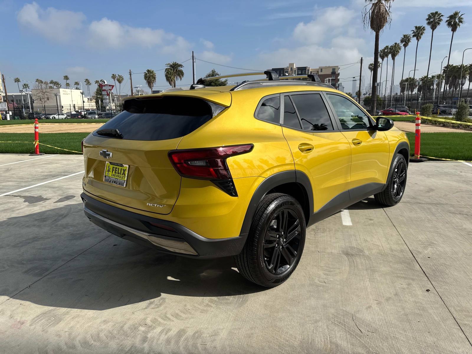 2025 Chevrolet Trax Vehicle Photo in LOS ANGELES, CA 90007-3794