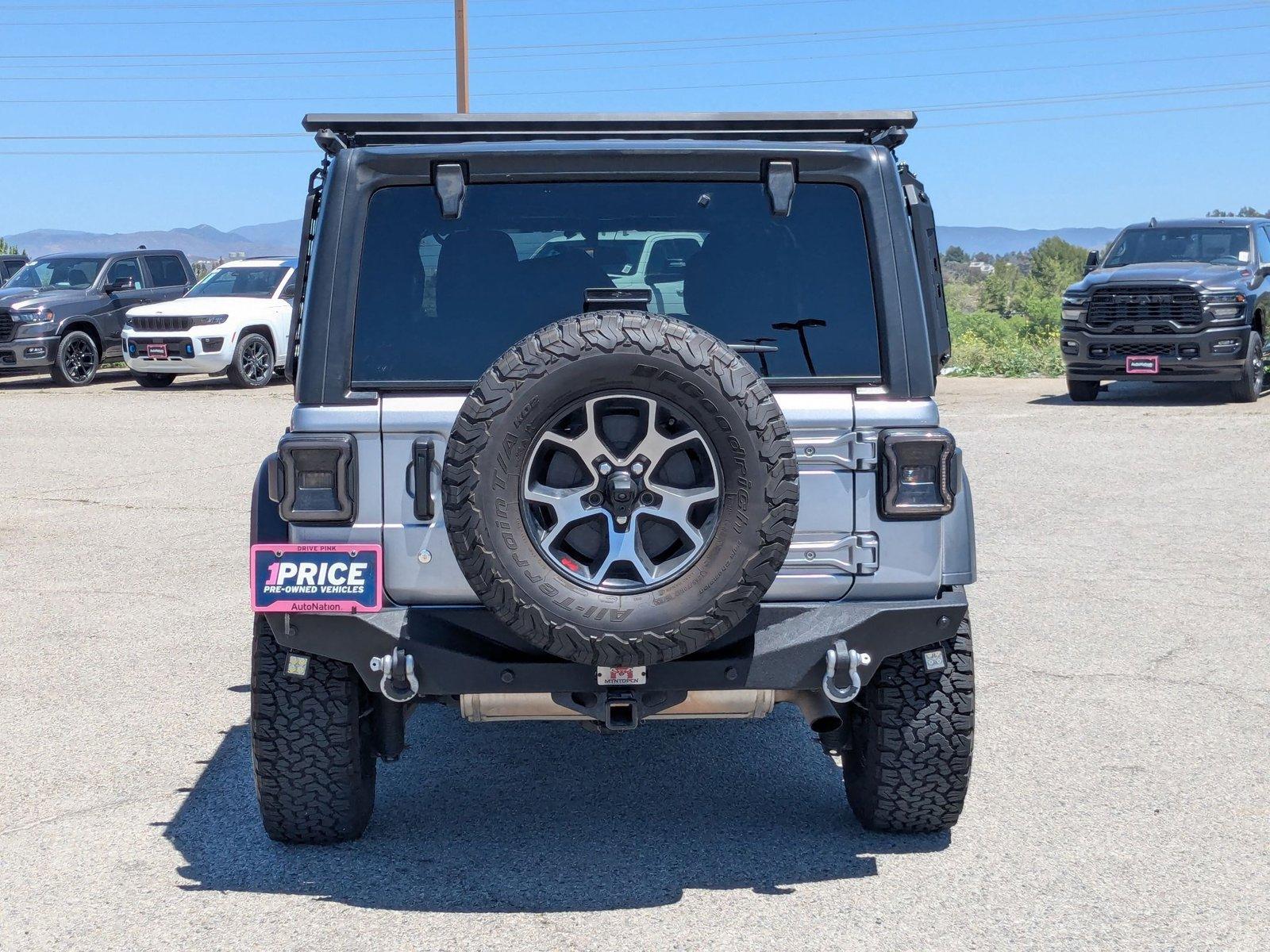 2020 Jeep Wrangler Unlimited Vehicle Photo in Valencia, CA 91355