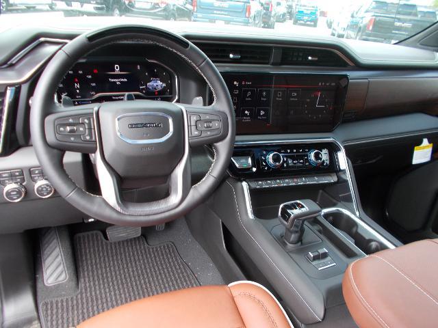 2025 GMC Sierra 1500 Vehicle Photo in LOWELL, MA 01852-4336