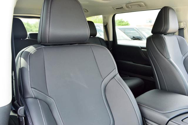 2025 INFINITI QX80 Vehicle Photo in Houston, TX 77090