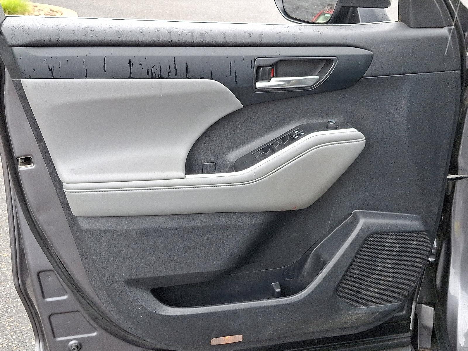 2022 Toyota Highlander Vehicle Photo in Mechanicsburg, PA 17050-2306