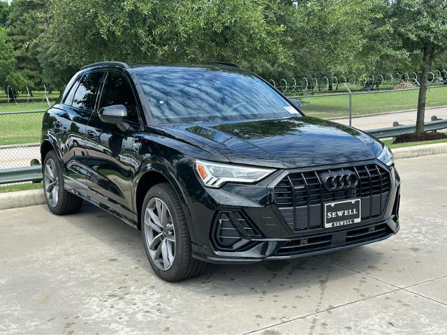 2025 Audi Q3 Vehicle Photo in HOUSTON, TX 77090