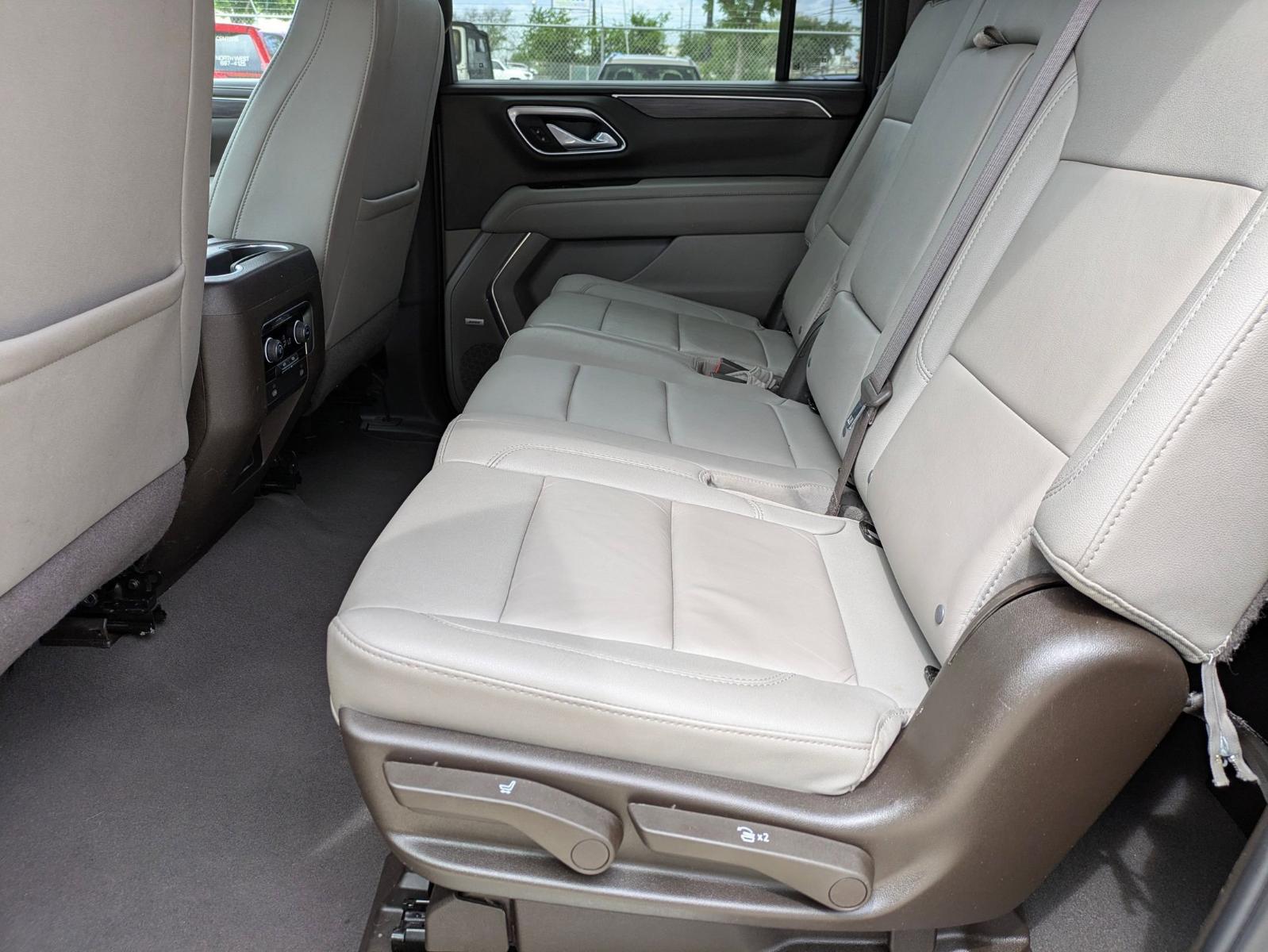 2023 Chevrolet Suburban Vehicle Photo in SELMA, TX 78154-1460
