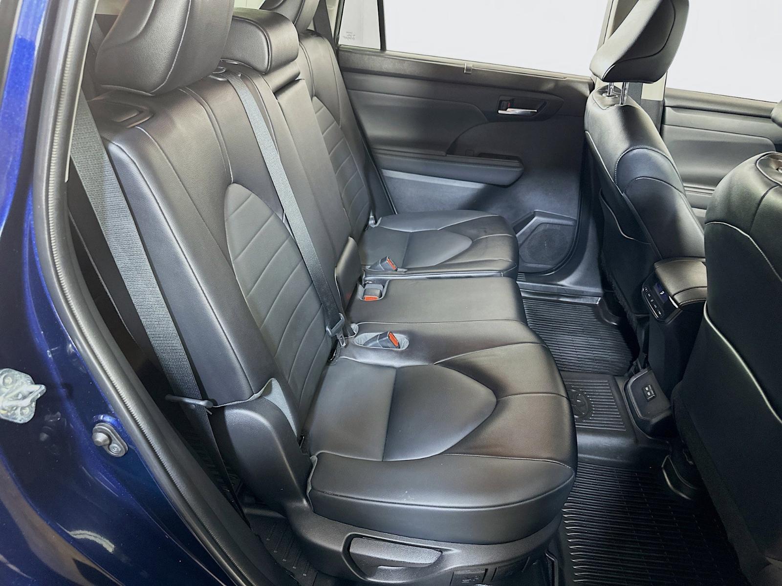 2022 Toyota Highlander Vehicle Photo in Langhorne, PA 19047