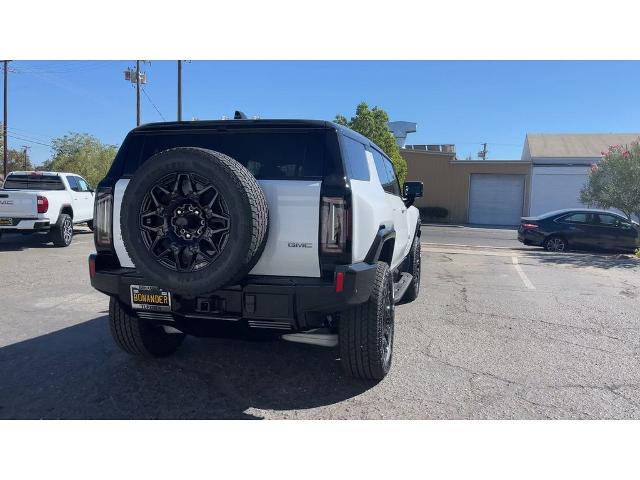 2025 GMC HUMMER EV SUV Vehicle Photo in TURLOCK, CA 95380-4918