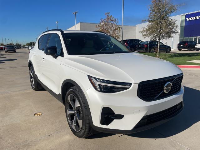 2025 Volvo XC40 Vehicle Photo in Grapevine, TX 76051