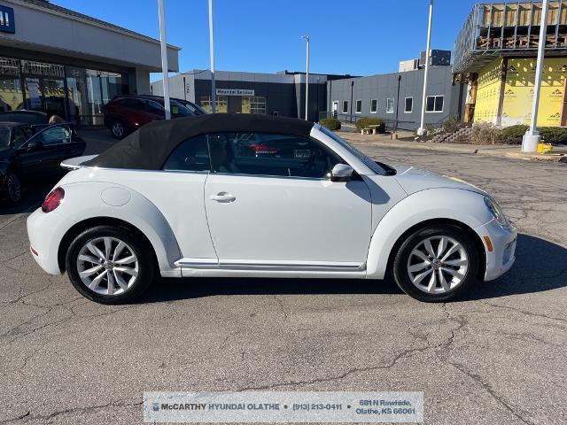 Used 2017 Volkswagen Beetle Classic with VIN 3VW517AT2HM811535 for sale in Kansas City