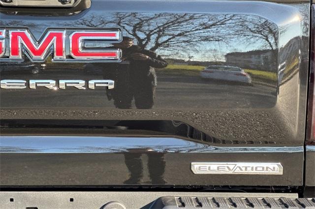 2025 GMC Sierra 1500 Vehicle Photo in ELK GROVE, CA 95757-8703