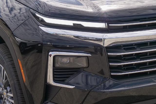 2025 Chevrolet Traverse Vehicle Photo in VENTURA, CA 93003-8585